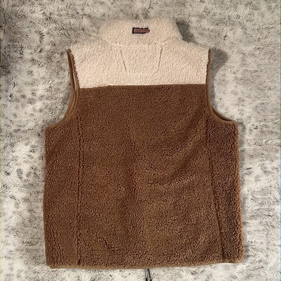 🆕Vineyard Vines- Supershep Faux Sherling Vest - Picture 7 of 8